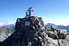 奥穂高岳　吊尾根　縦走登山ツアー　ガイド