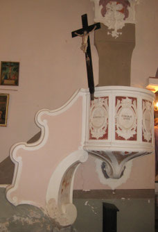 San-Gavino d'Ampugnani - chaire à prêcher datée 1788 sous l'escalier. 