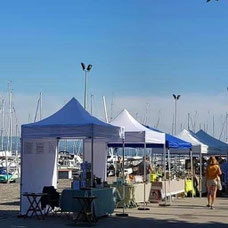 Marché de créateurs sur le port de Thonon-les-Bains tous les dimanches (environ d'avril à octobre selon la météo) avec l'Association Léman Créativ'