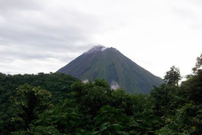 Vista del Volcan Arenal desde el Cerro Chato