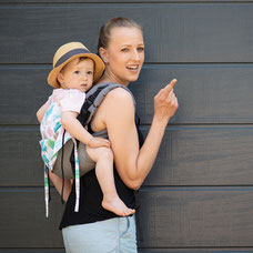 Onbu by Huckepack, with extra hipbelt, converts the Onbuhimo into a hybrid baby carrier.