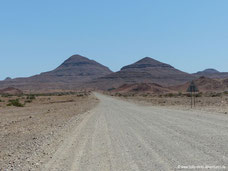  Zwischen Twyfelfontein und der Palmwag Lodge