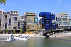 LA CONFLUENCE A LYON - NOUVEAU QUARTIER 