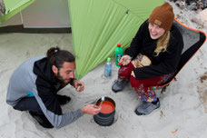 Kochzeremonie im Camp
