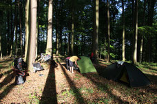Camp im Wildschweinwald.
