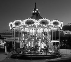 SONY RX100 II im Test: Nachtaufnahme Karussell in Malaga. Copyright 2015 by Klaus Schoerner