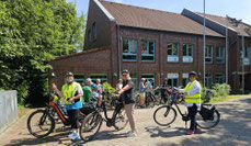 Gruppenbild: Teilnehmerinnen des eBike-Trainings LFV Bargteheide