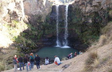 Esta Catarata recive viajeros de diferentes paises