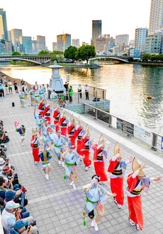 京阪電鉄賞「水都で舞う､」川﨑成人 様