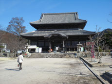 　　　国分寺も誰もまだ訪れていない