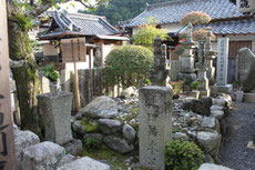 昌幸公のお墓