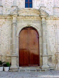 Portale chiesa Santa Maria della Catena (foto S. Farinella©)