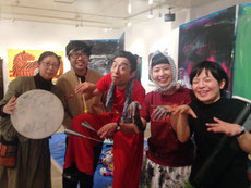 左から)ササマユウコ、カプカプ所長鈴木励慈さん、新井英夫さん、ミロコマチコさん、板坂記代子さん