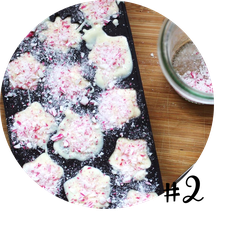 Bild: Zuckerstangen Pralinen Rezept, Pralinen schnell selber machen mit Zuckerstangen, Gesschenkidee aus der Kühe für Weihnachten als selbstgemachtes Weihnachtsgeschenk, gefunden auf Partystories.de