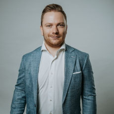 Thiemo Fiedler, Praxismanager, Mitarbeiterin im Zahnzentrum Fiedler