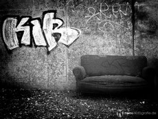 Eine verlassene Couch in der Siebleber Strasse in Gotha