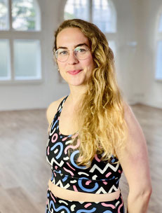 Georgina - Yogalehrerin im Studioteam