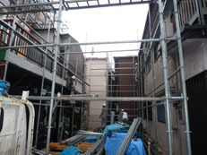 台東区 木造3階建て耐火建築物 外部足場工事画像2