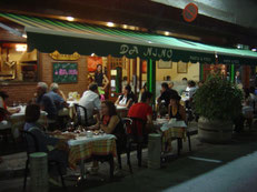 Alquiler de vacaciones en Tossa de Mar, vista de noche del restaurante Da Nino en Tossa de Mar