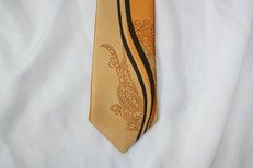 Krawatte mit Ornament