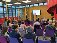 Vortrag von Dr. Matthias Heuberger (IZGS der EHD) zum Thema "Netzwerke als Analyse- und Interpretationsparadigma der Engagementforschung" | Foto: Schader-Stiftung