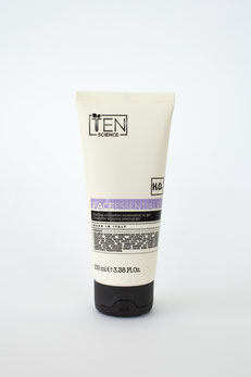 FaceEssential: Peeling cosmetico enzimatico in gel. --26 €--