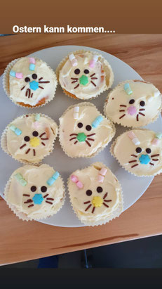 Zitronen-Buttermilch Muffins als Osterhasen dekoriert
