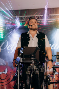 Partyband, Stimmungsband , Oktoberfest, Volksfest, Faschingsball, Partyband aus Bayern, Stimmungsband aus Bayern, Partyband aus Niederbayern, Stimmungsband aus Niederbayern 