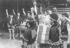 花泉町　油島第９区集落「立てる会」　金精さまの完成を祝い道祖神社へ奉納(昭和59年)