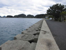 野波瀬右横の護岸　はこちらからどうぞ