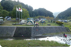 知明湖キャンプ場水遊び場