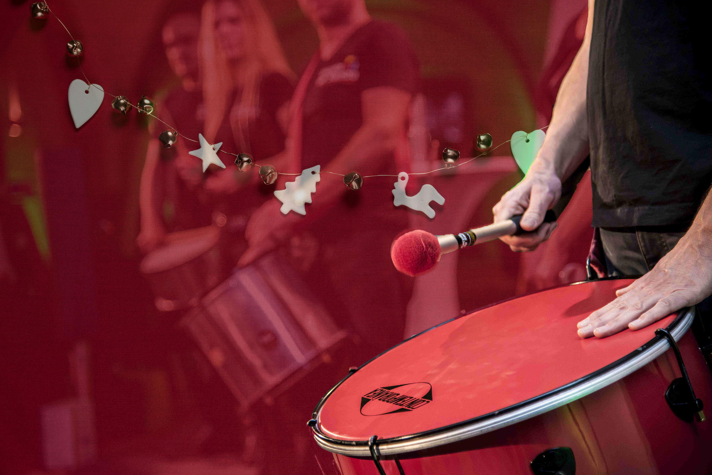 ESCOLA DE SAMBA Jingle Bells Drumming Teambuilding with Samba Team