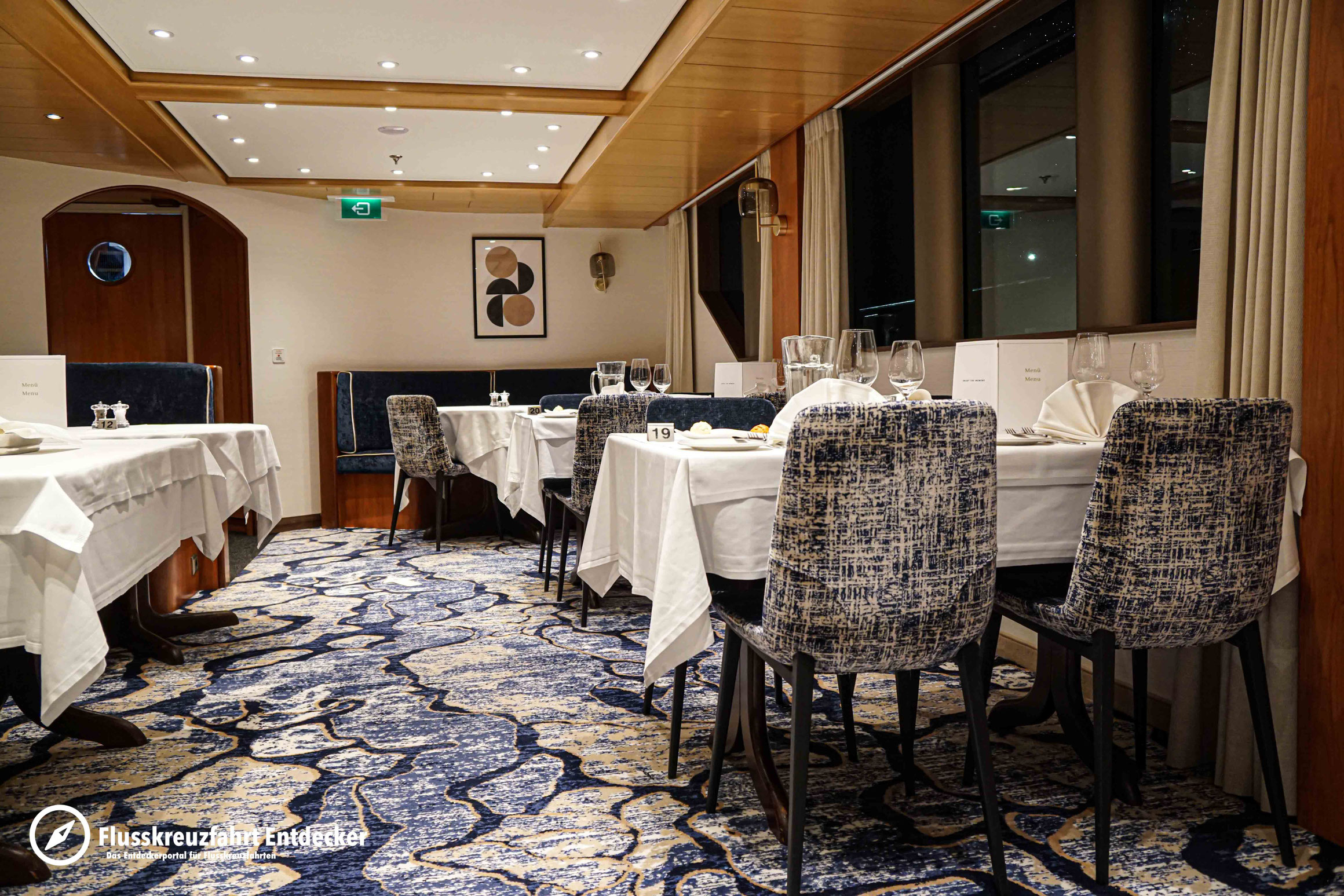 VIVA TIARA Riverside Restaurant