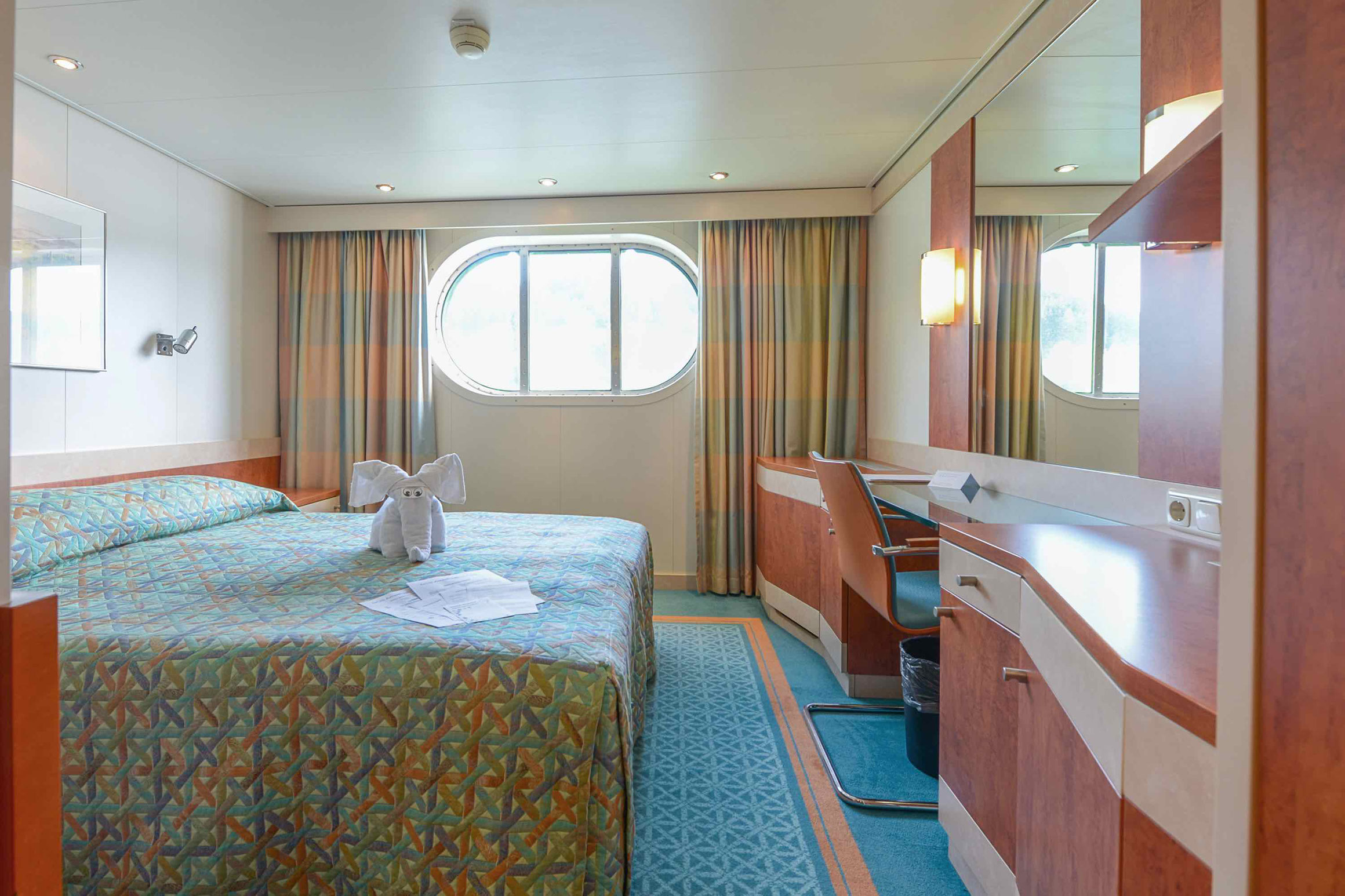 DCS Amethyst Außenkabine mit Aussichtsfenster