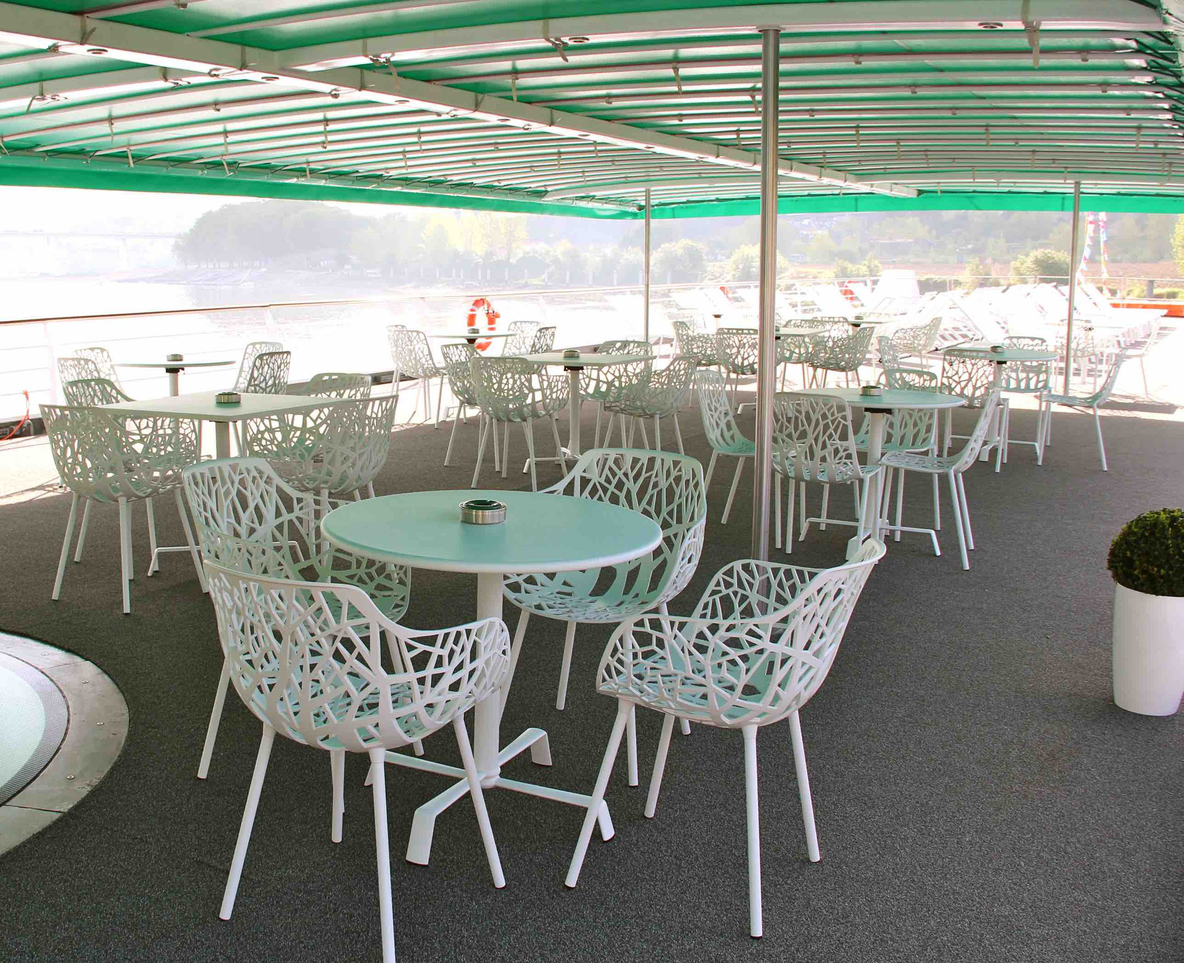 MS Gil Eanes Sonnendeck