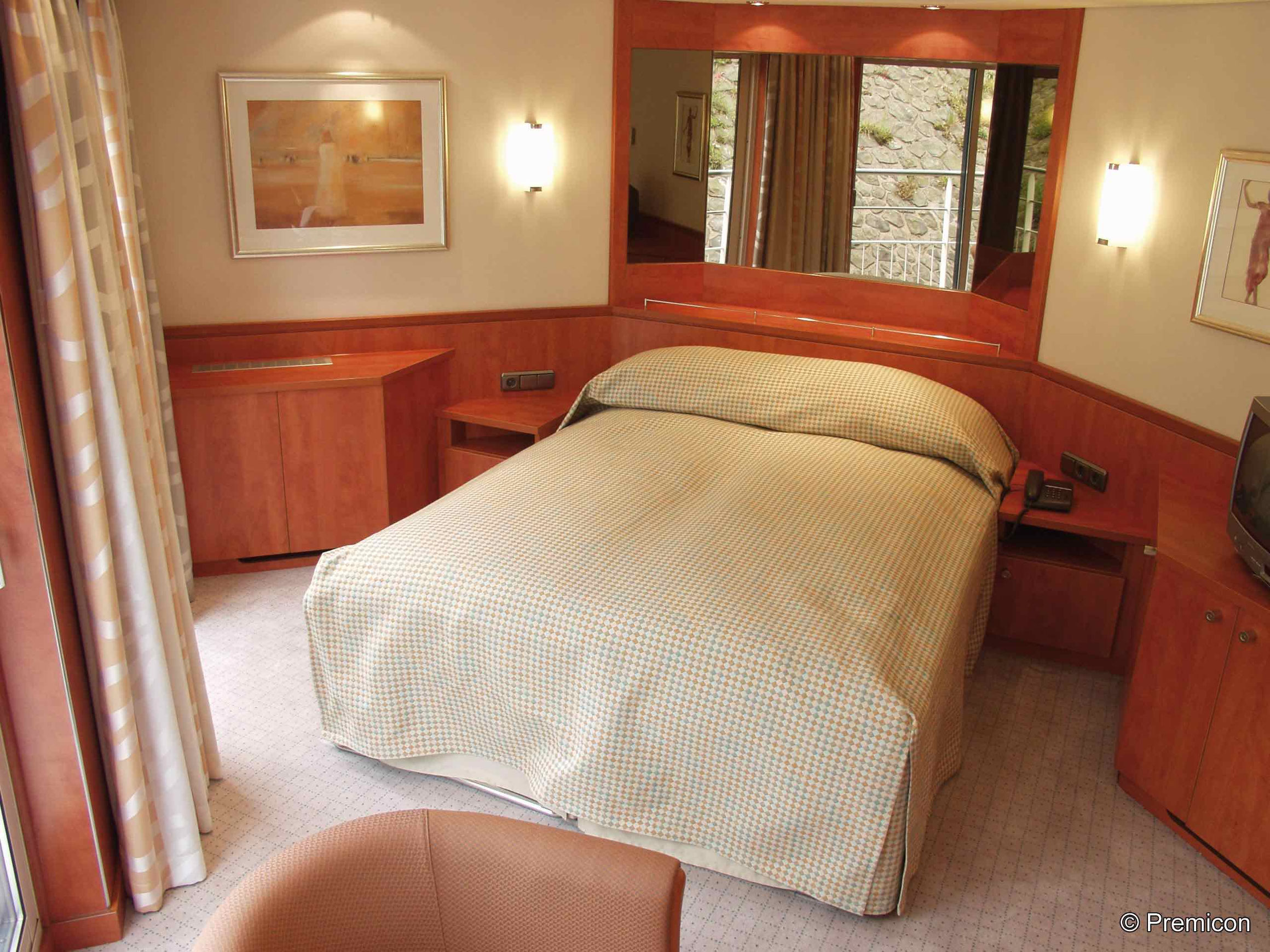 DCS Amethyst Suite mit französischem Balkon