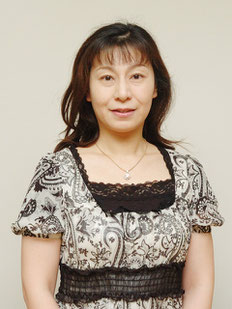 折見 泰子