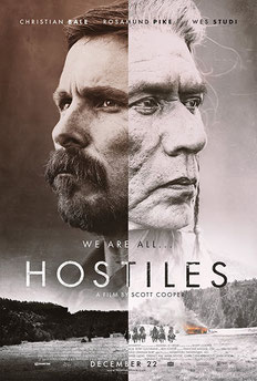 Feinde - Hostiles Poster Christian Bale Wes Studi Hauptdarsteller Schwarz Weiß