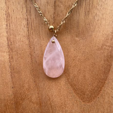 Bijou en pierre naturelle – pendentif en quartz rose