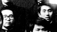 高校の卒業写真。右が勘三郎、左が筆者