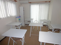 こんな場所で勉強してみたいWhite classroom