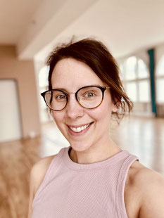 Jasmin - Administration & Yogalehrerin im Studioteam