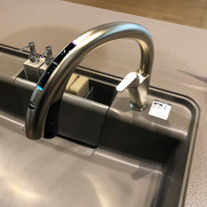 キッチン水栓 シャインニッケル色