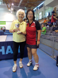 Margit Schieder und Eva Graser beim XI. Tibhar Veterans Cup in Balatonfured.