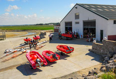 Le hangar abritant le matériel nautique du C.N.T.