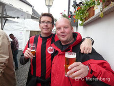 Frohliche Teilnehmer des Brunnenfestes 2014