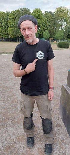 Bei den Shirts waren heute die Raubtiere los: Corea hatte für das Turnier, das manchmal ein rechte Haifischbecken sein kann, die passende Kluft gewählt...