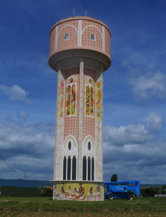 photo d'une fresque sur un château d'eau à Saint Bernard par Coron Thibaud, cathédrale