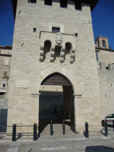 Porta ingresso "San Marino"