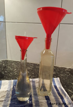 Holunderblütensirup selber machen - ergibt eine Sauerei =)